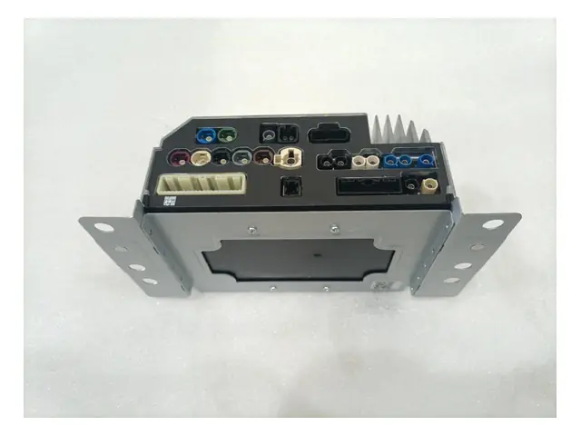 Multimedia and display · 主机总成