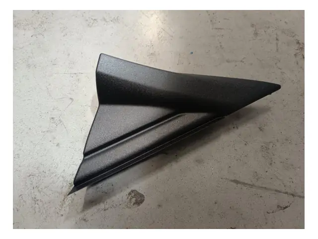 Exterior trim · 左翼子板角饰板总成