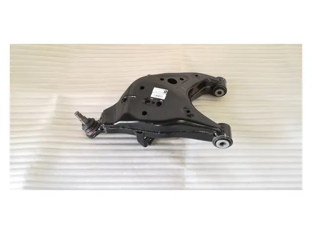 Control arms · 后悬右下臂总成