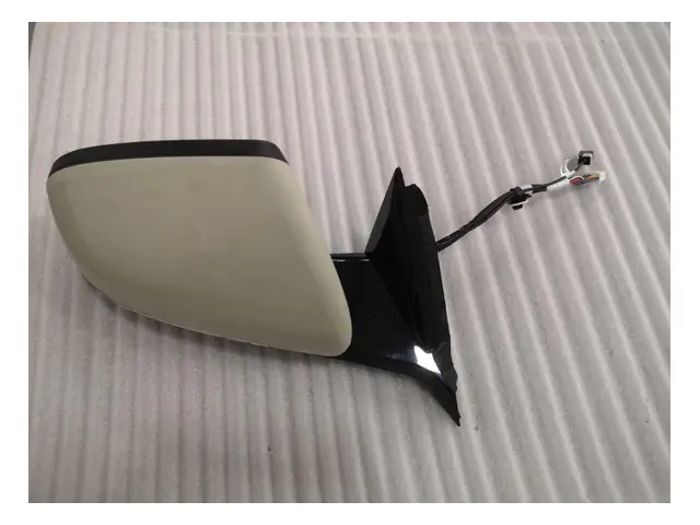 Rear-view mirrors · 右外后视镜总成