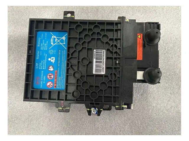 Starter battery · 启动铁电池