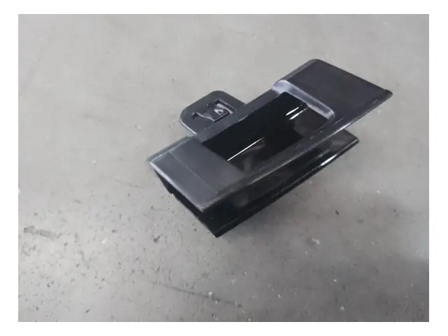 Front bumper · 前拖车钩盖板装饰板