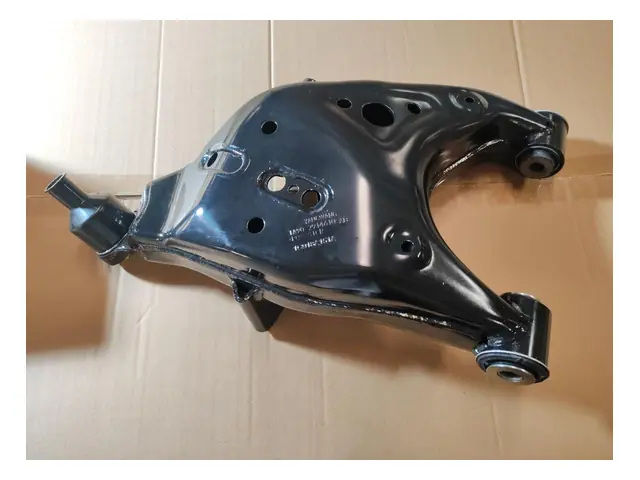Control arms · 后悬右下臂总成