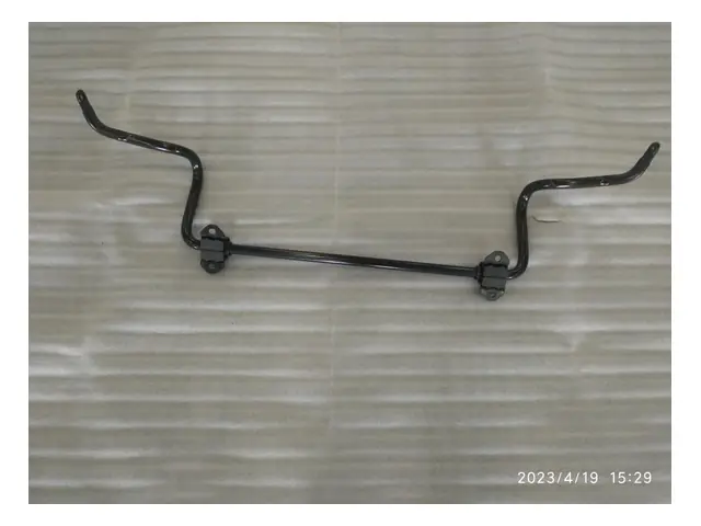 Front stabilizer and links · 前横向稳定杆装配总成