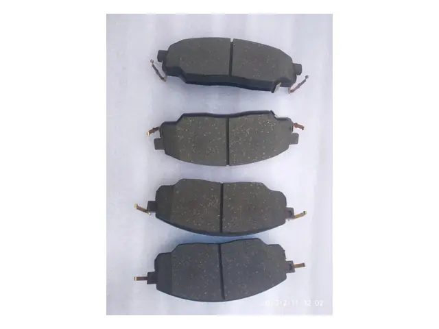Front brakes · 前制动片总成