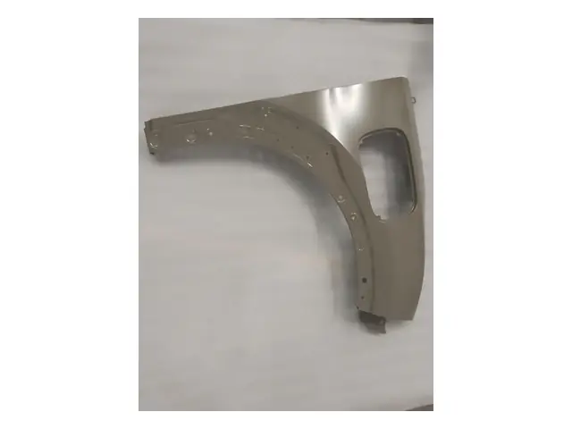 Doors and body sides · 右翼子板总成