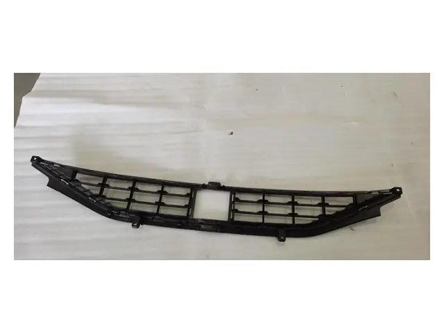 Front bumper · 前保险杠格栅饰件