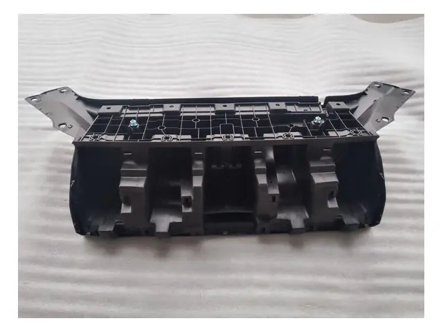 Front bumper · 前格栅本体总成