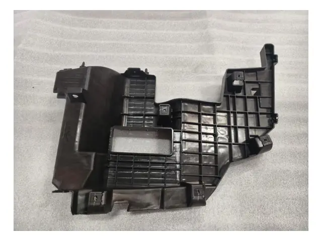 Front bumper · 前保险杠左下支架总成