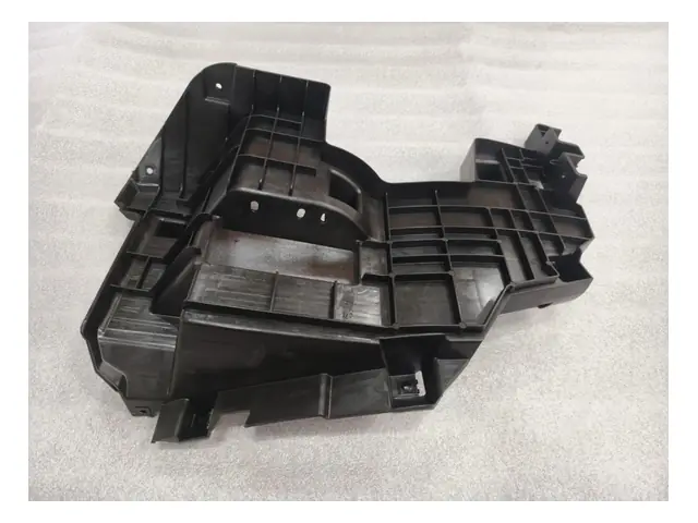 Front bumper · 前保险杠右下支架总成