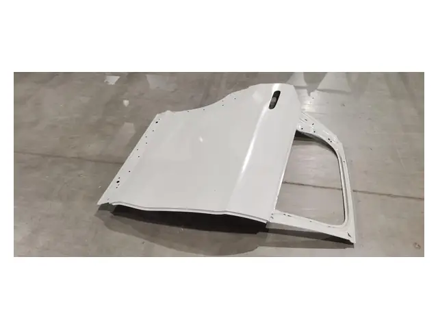 Doors and body sides · 右后门总成