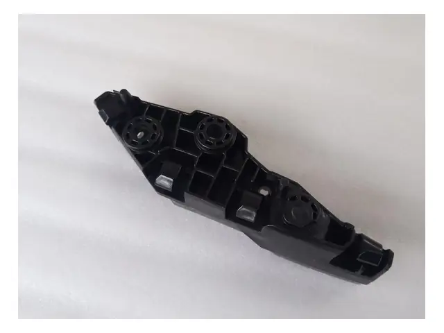 Front bumper · 前保险杠右支架总成