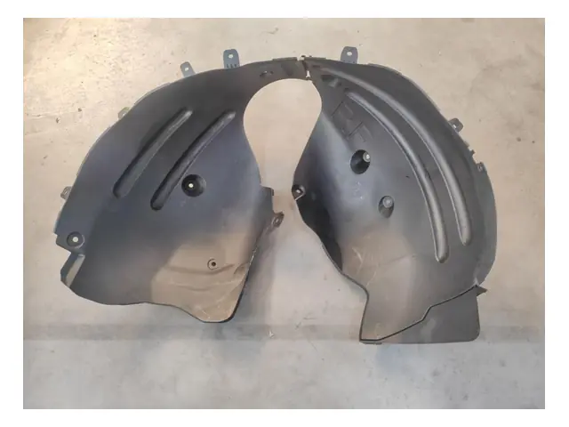 Mudguards · 右前轮挡泥板总成