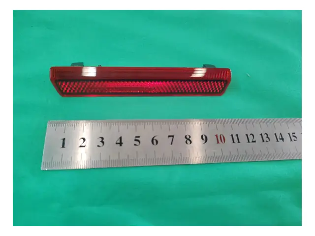 Exterior lighting · 备胎罩左反射饰件