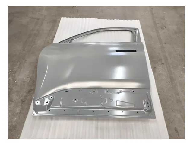 Doors and body sides · 左前门总成