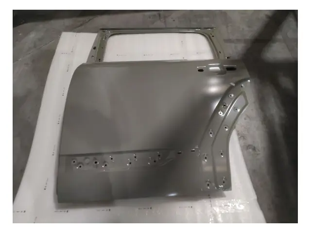 Doors and body sides · 左后门总成